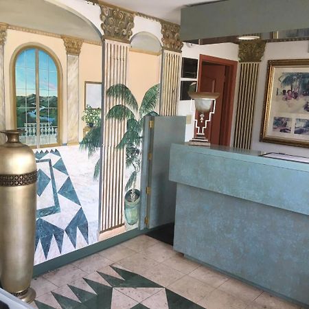 Deluxe Inn Galloway Ngoại thất bức ảnh